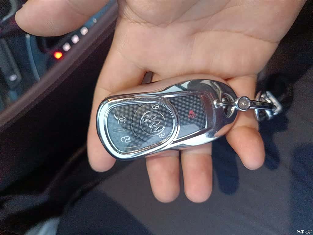 Buick Envision Plus, 2018 12