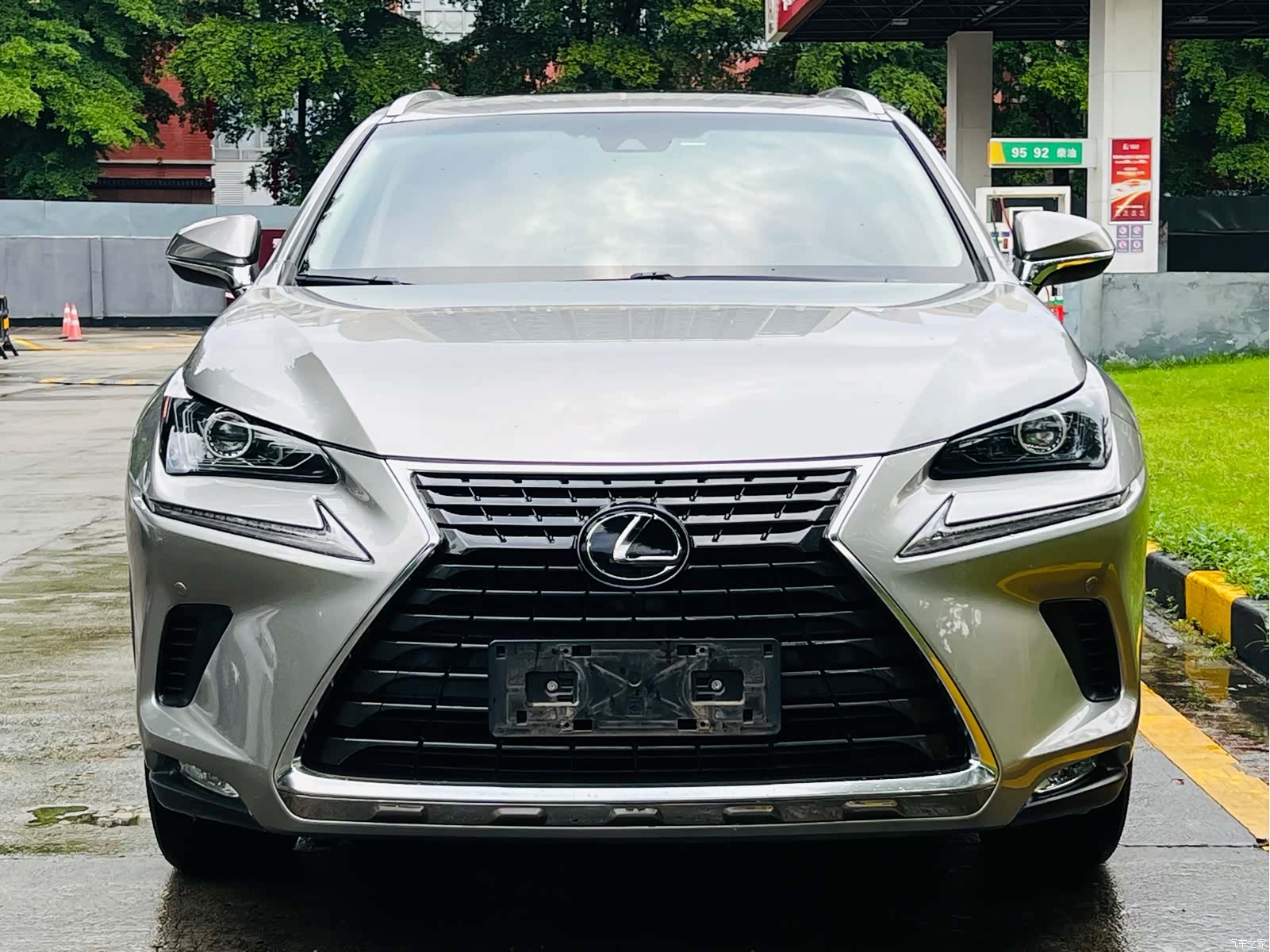 Lexus NX, 2019 3