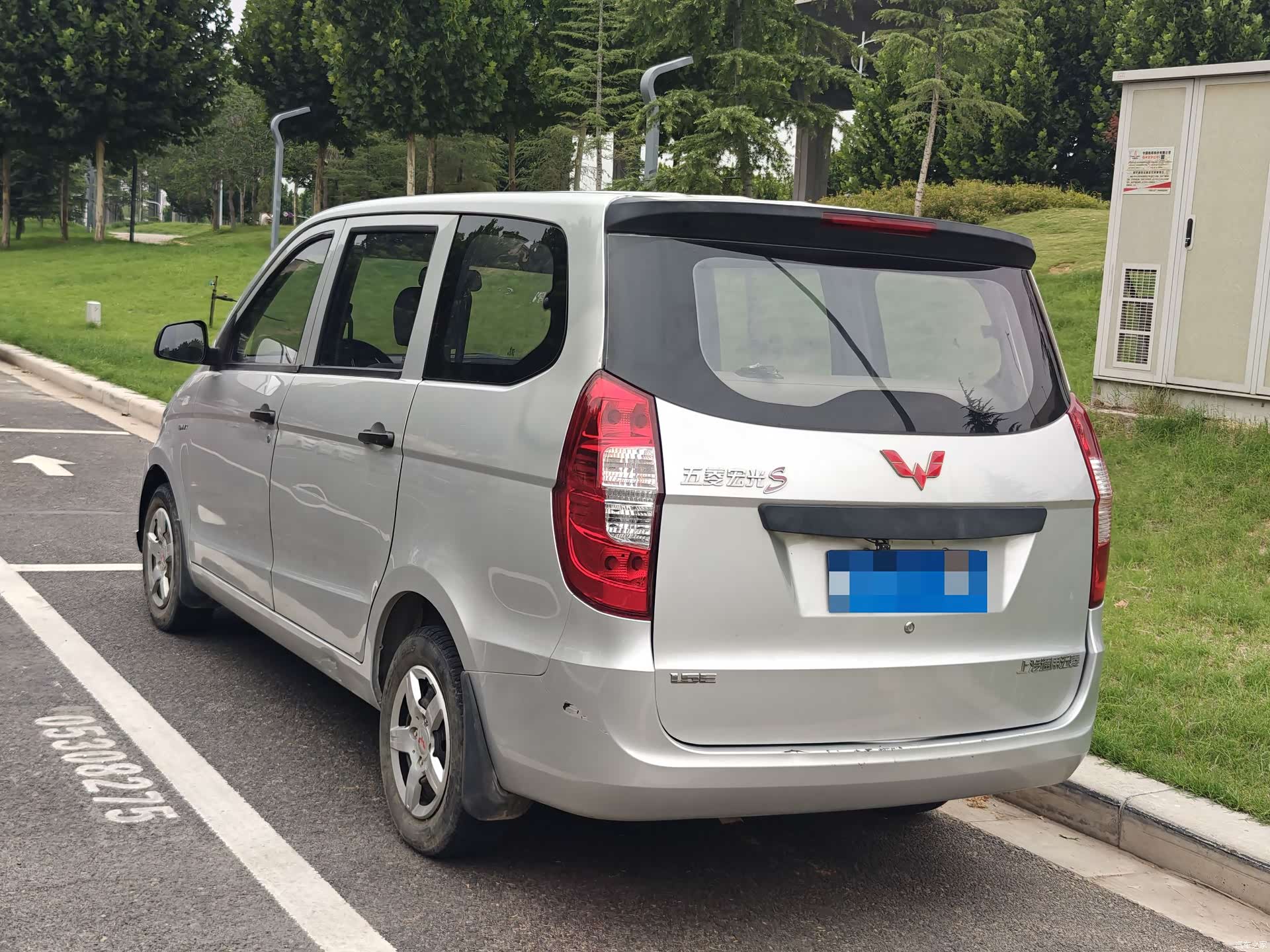 Wuling Hongguang, 2016 все фото