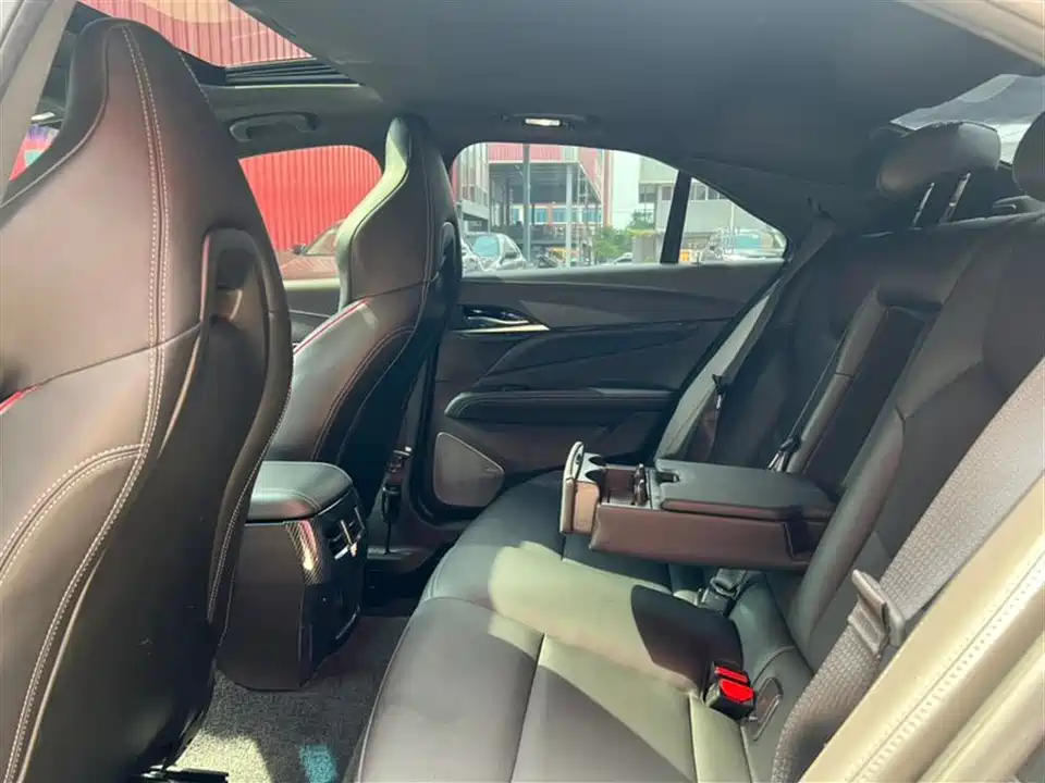 Cadillac CT4
