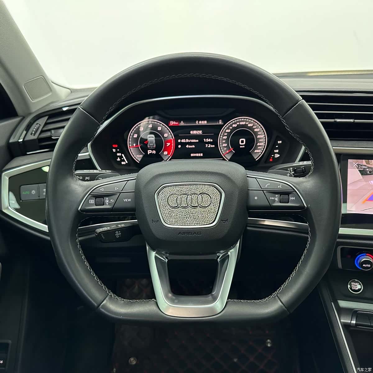 Audi Q3, 2023 11