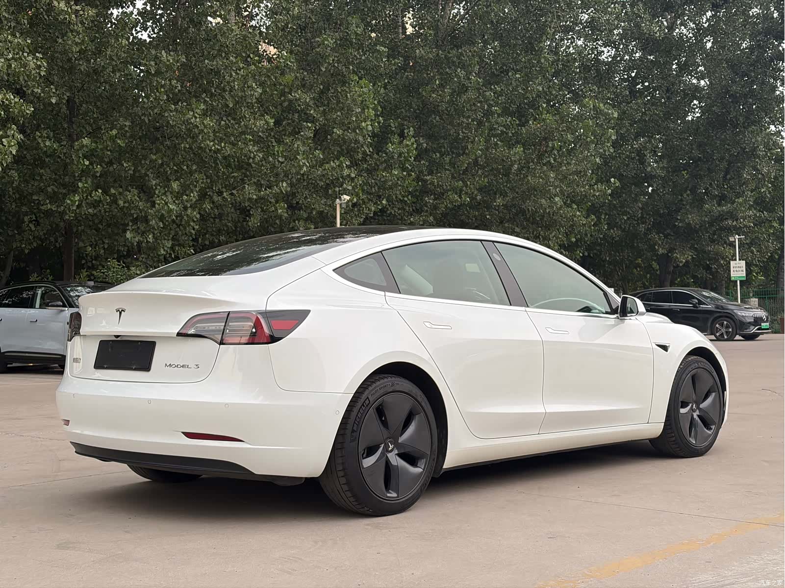 Tesla Model 3, 2020 все фото