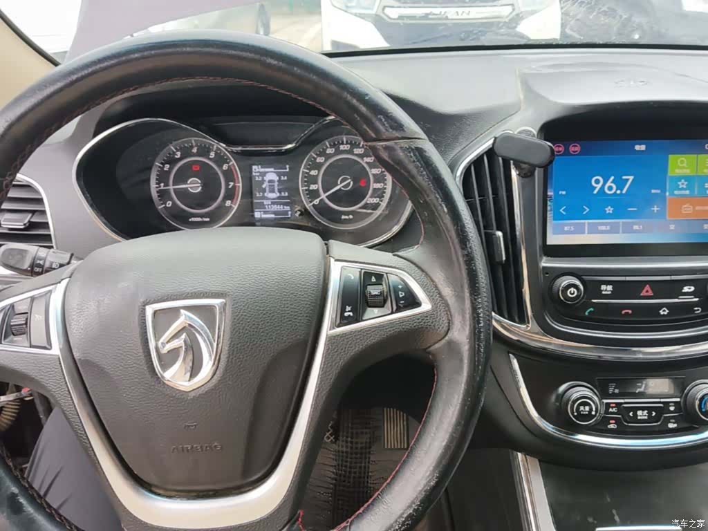 Wuling 560, 2016 10