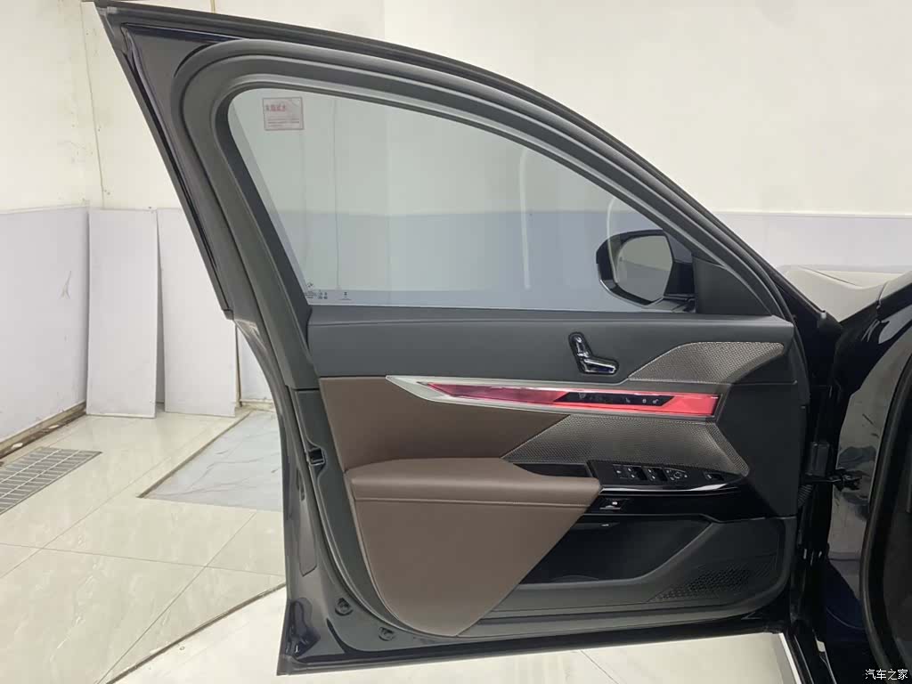 BMW i7, 2025 27