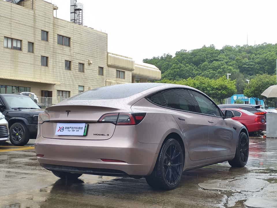 Tesla Model 3 Tesla Model 3