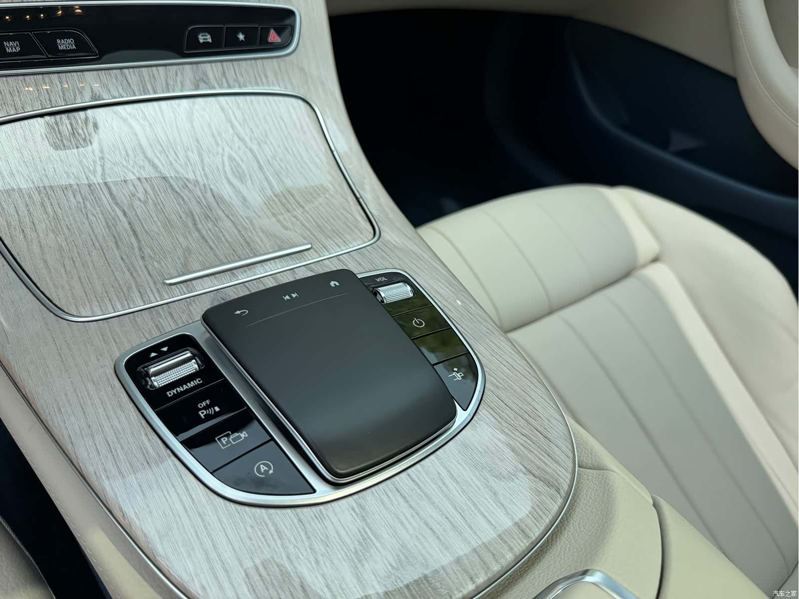 Mercedes-Benz E-Class, 2022 9