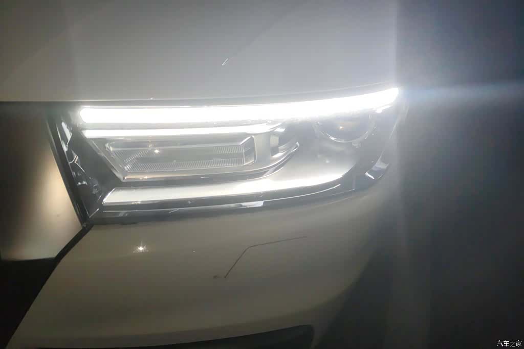 Audi Q5L, 2020 все фото