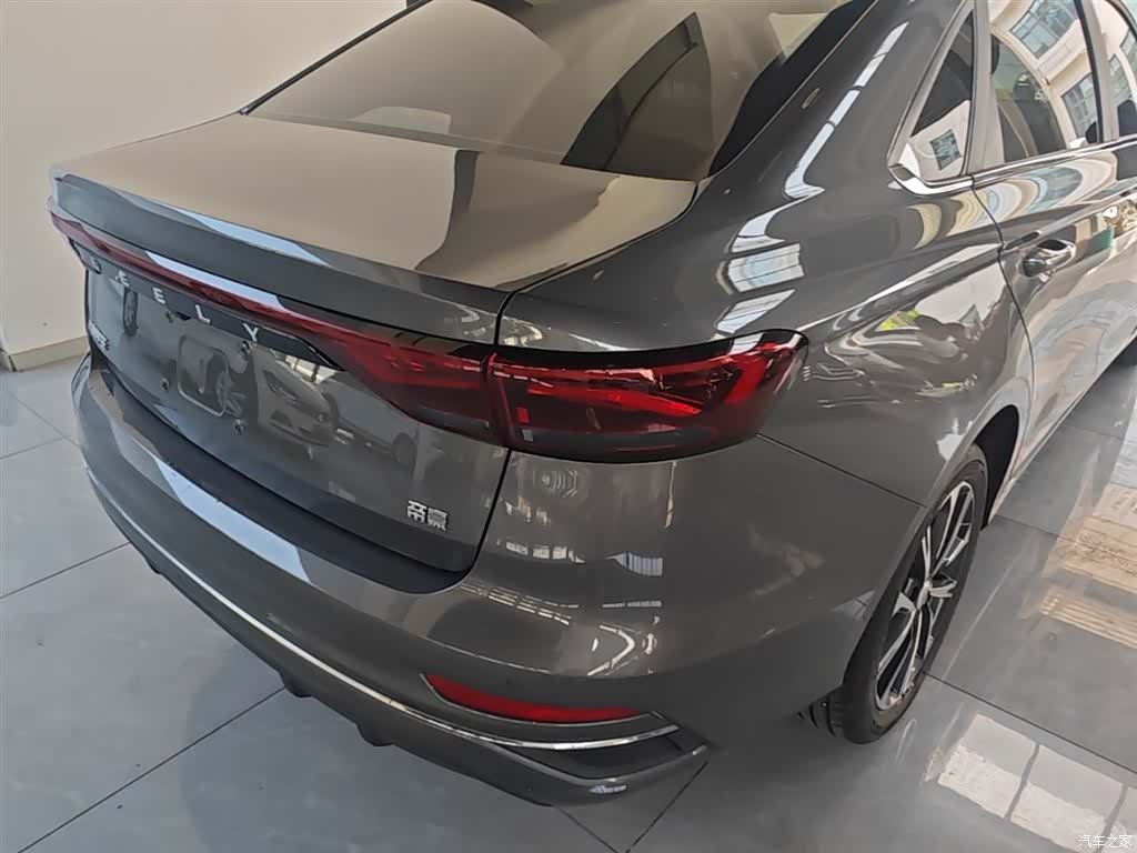 Geely Emgrand, 2025 8