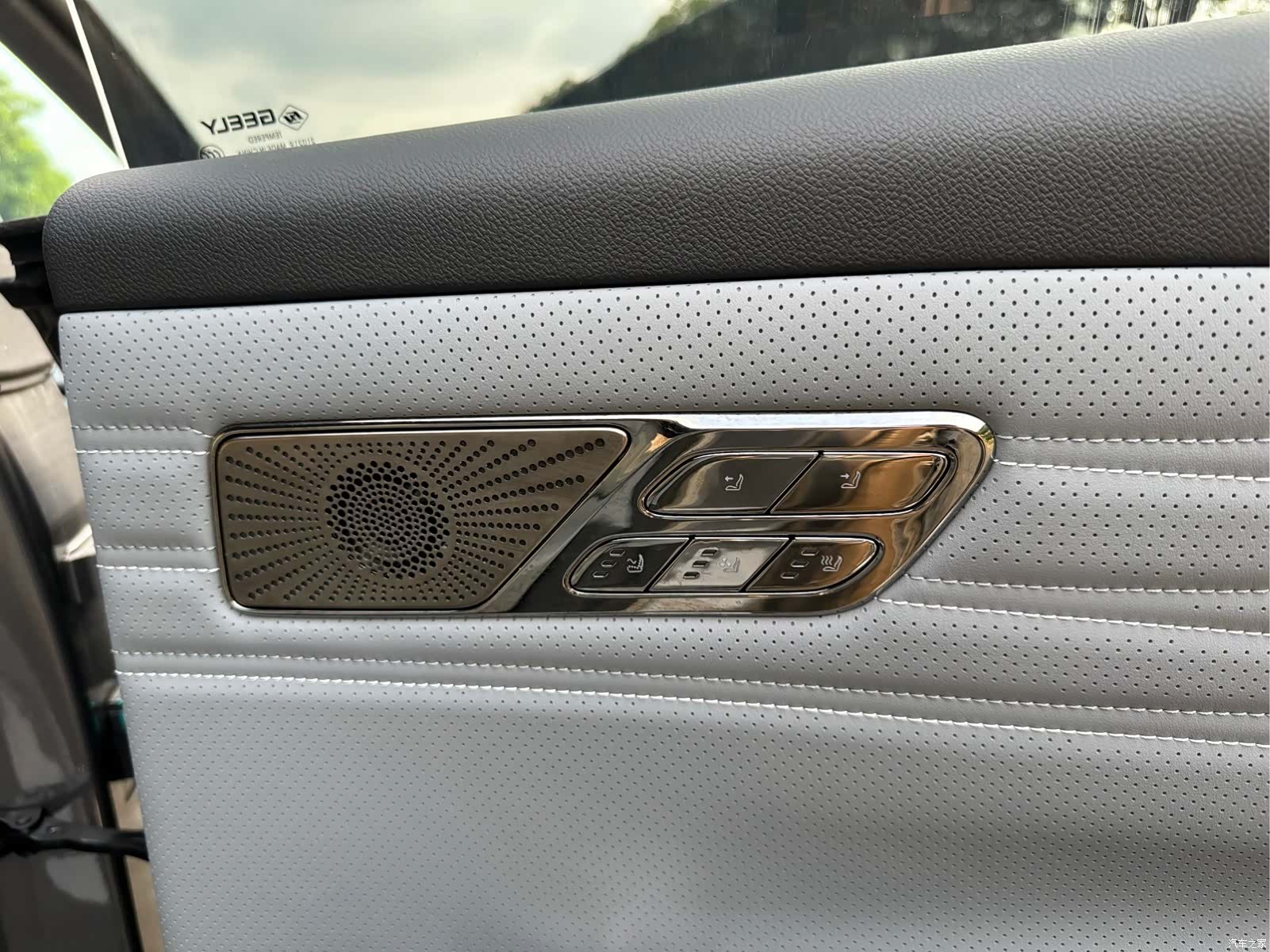 Geely E8, 2026 19