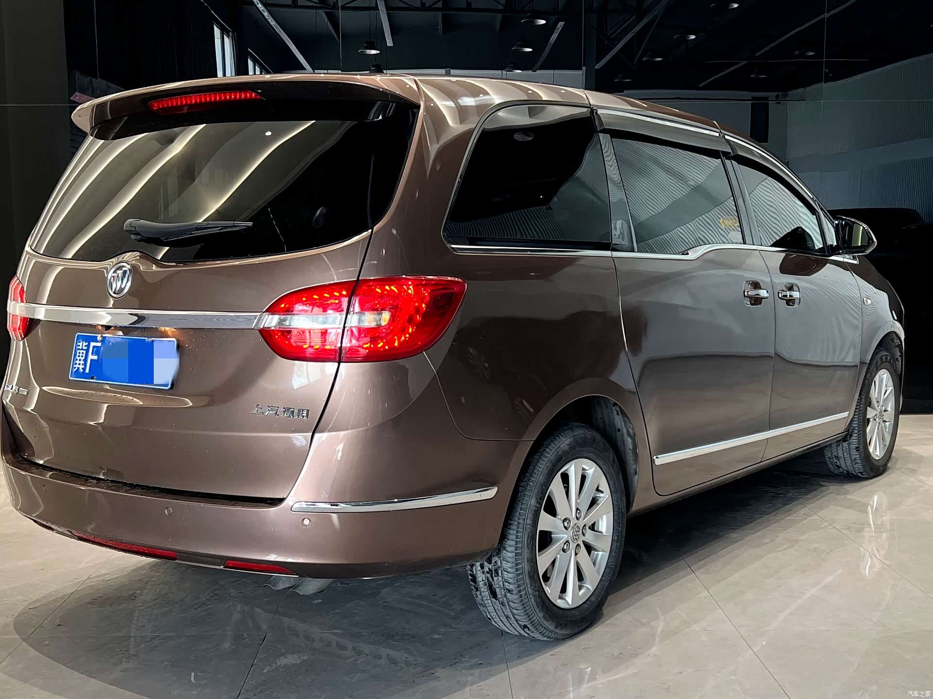 Buick GL8, 2019 все фото