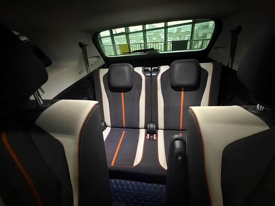 Volkswagen ID.6 CROZZ