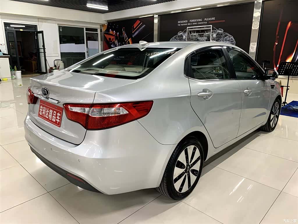Kia K2, 2013 12