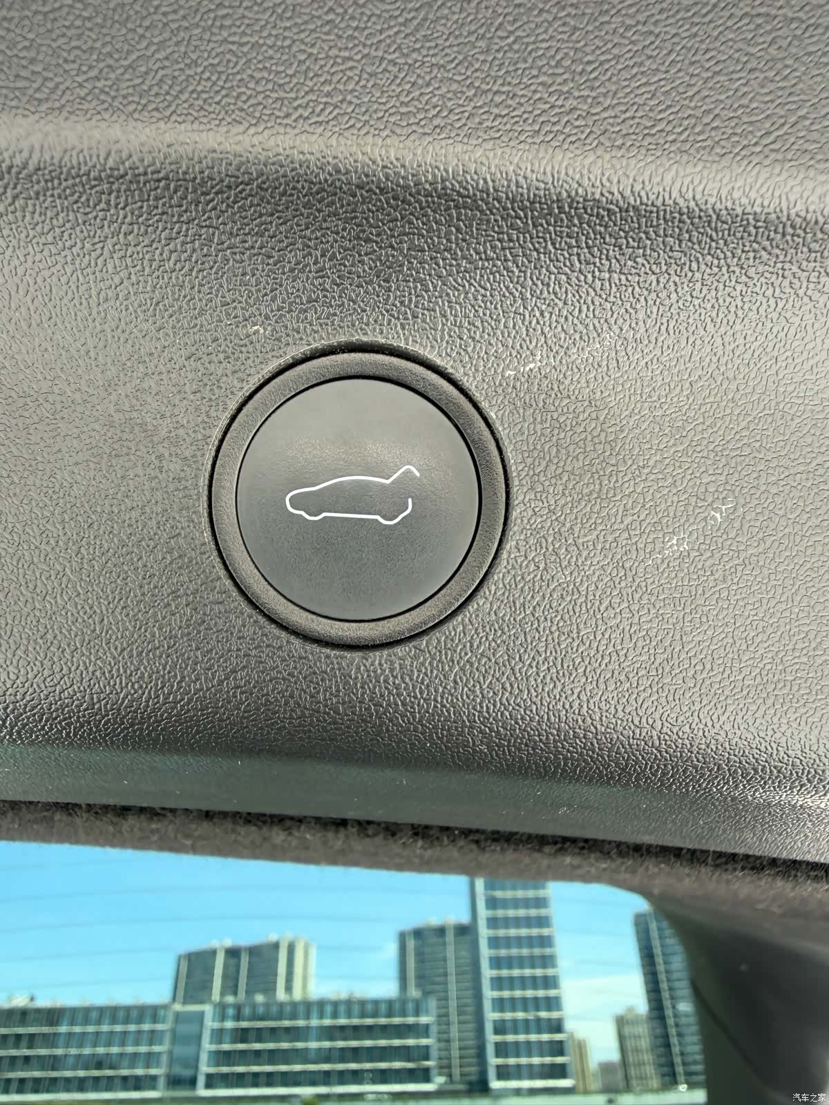 Tesla Model Y, 2023 11