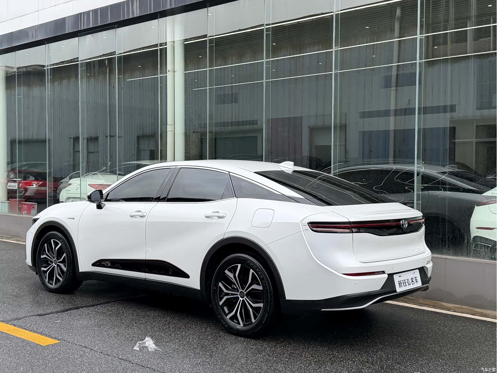 Toyota Crown, 2024 все фото