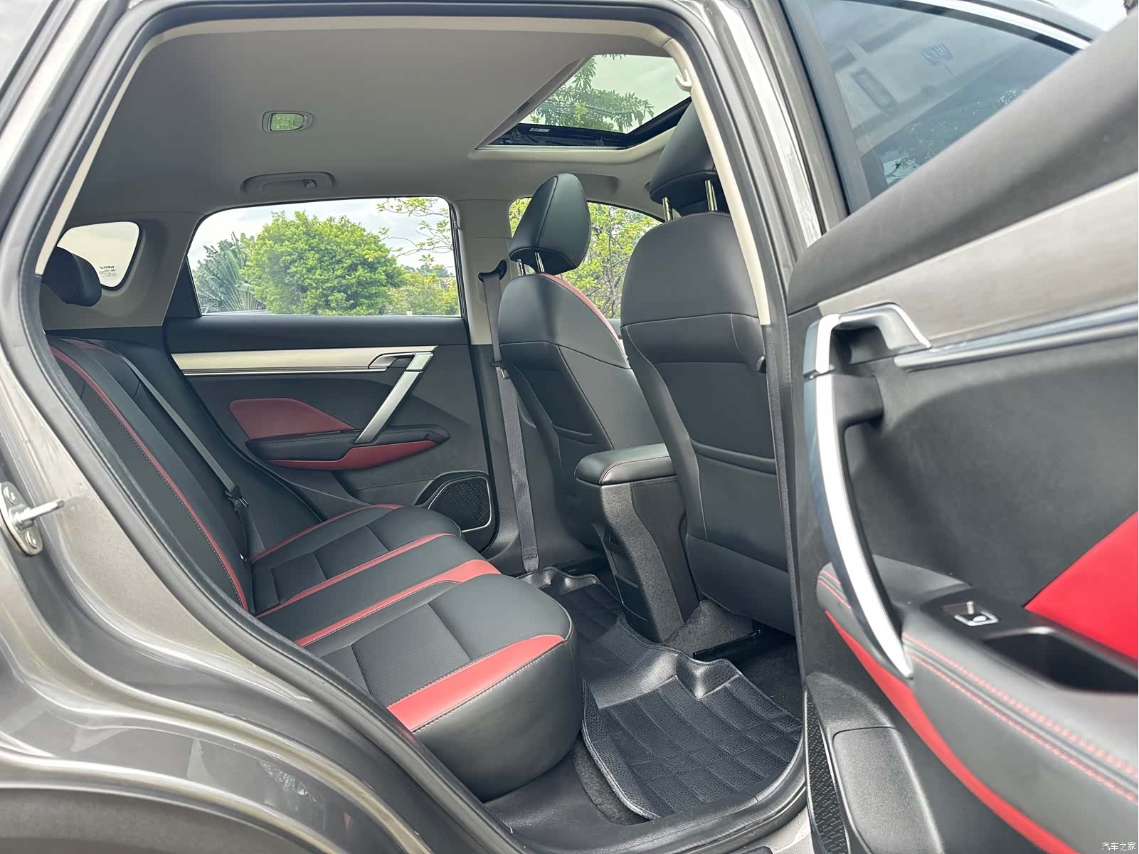 Geely Coolray, 2021 17