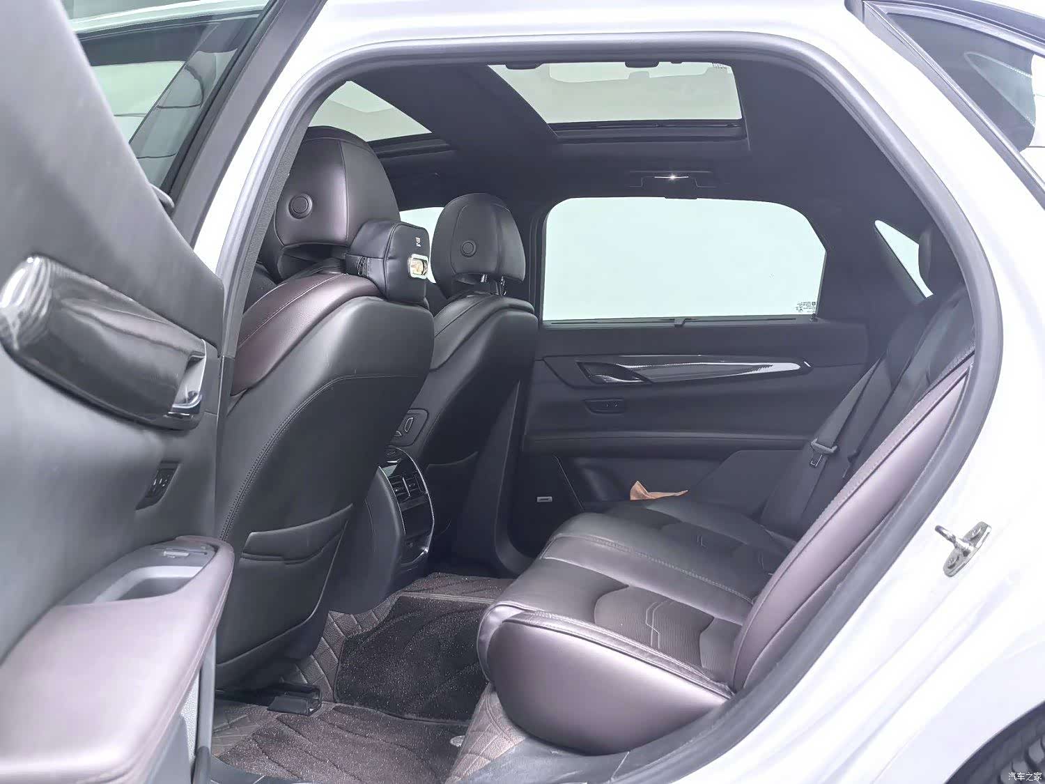 Cadillac CT6, 2022 6