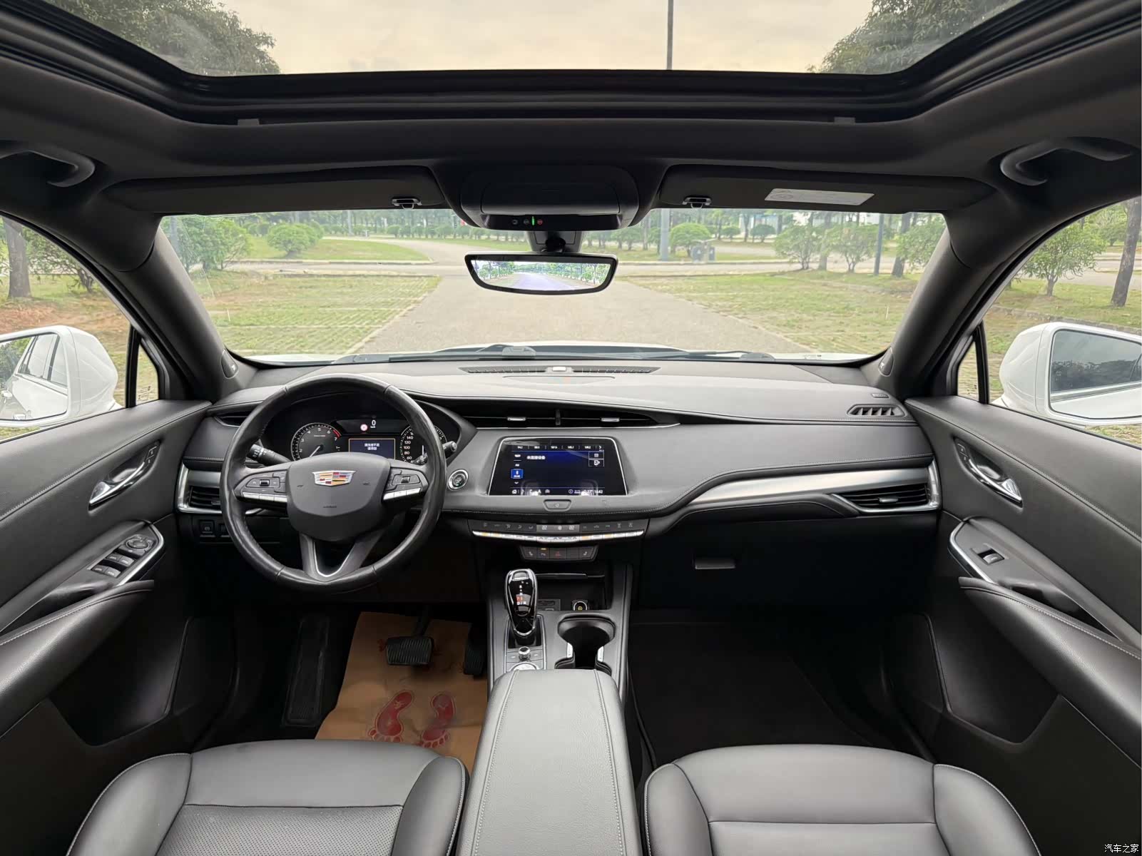 Cadillac XT4, 2020 все фото