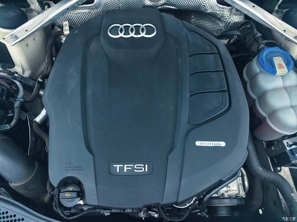 Audi A4L, 2019 24