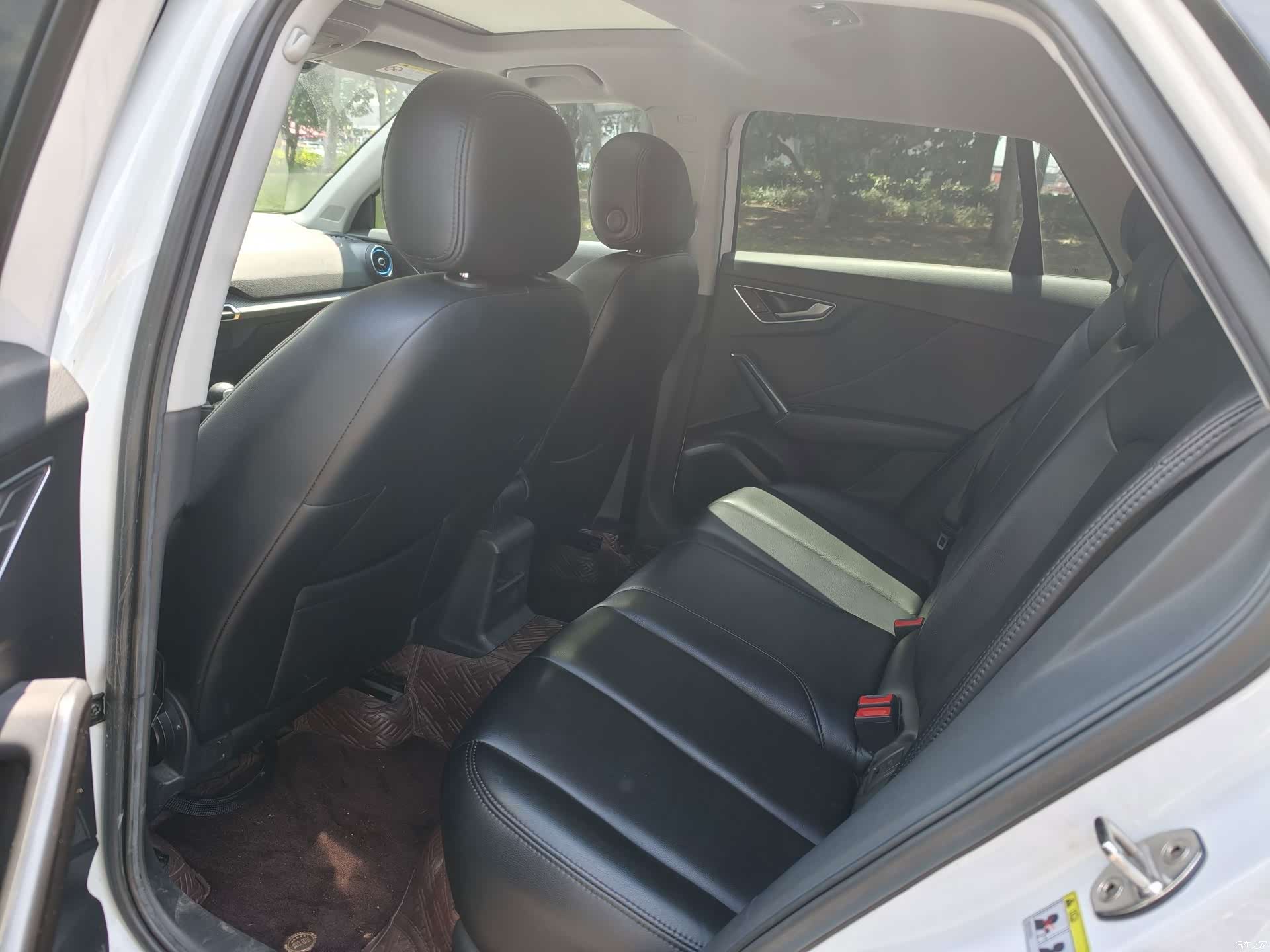 Audi Q2L, 2019 7