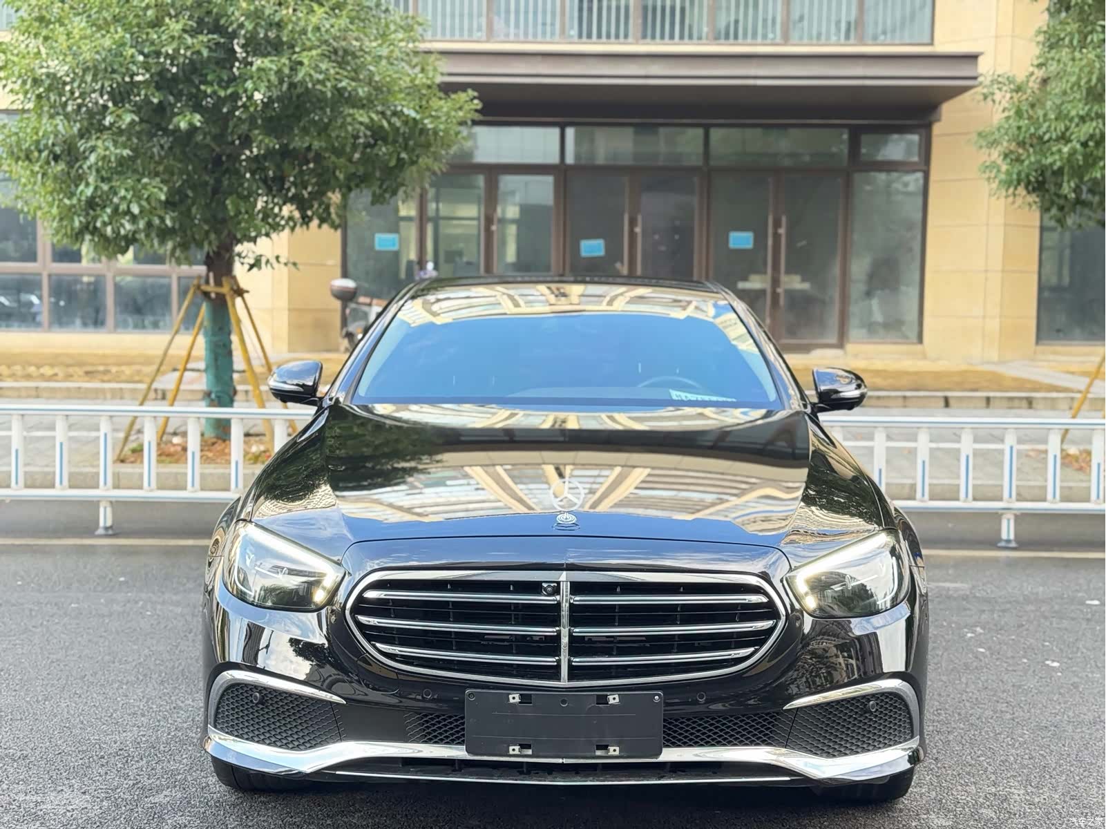 Mercedes-Benz E-Class, 2023 2