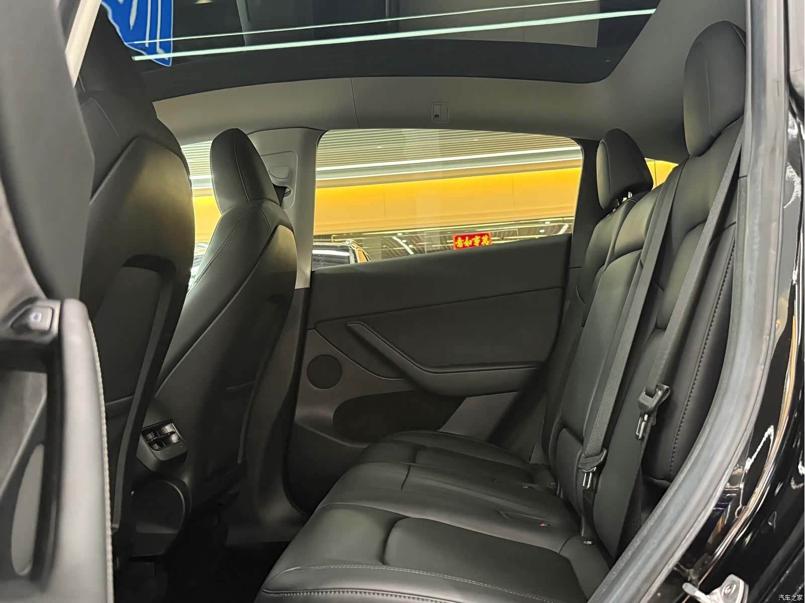 Tesla Model Y, 2022 10