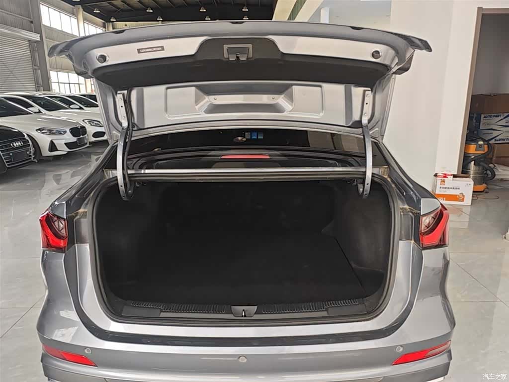 Roewe i5, 2025 19