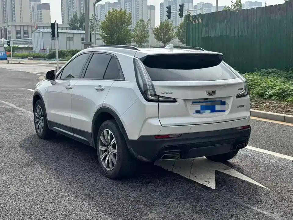 Cadillac XT4