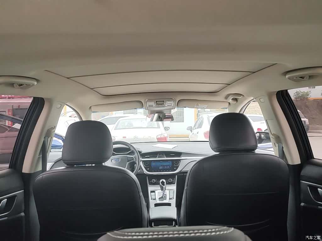 Geely Emgrand, 2018 18