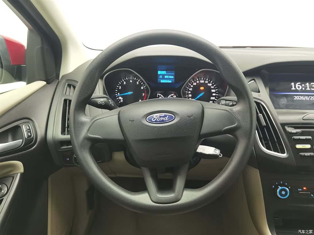 Ford Focus, 2018 11