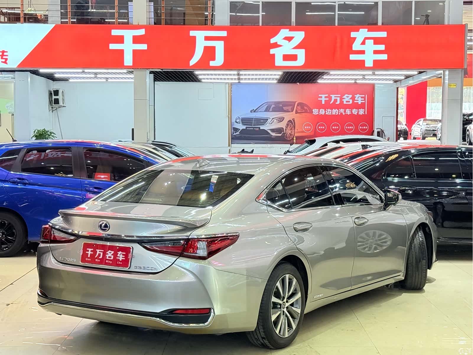 Lexus ES, 2020 все фото