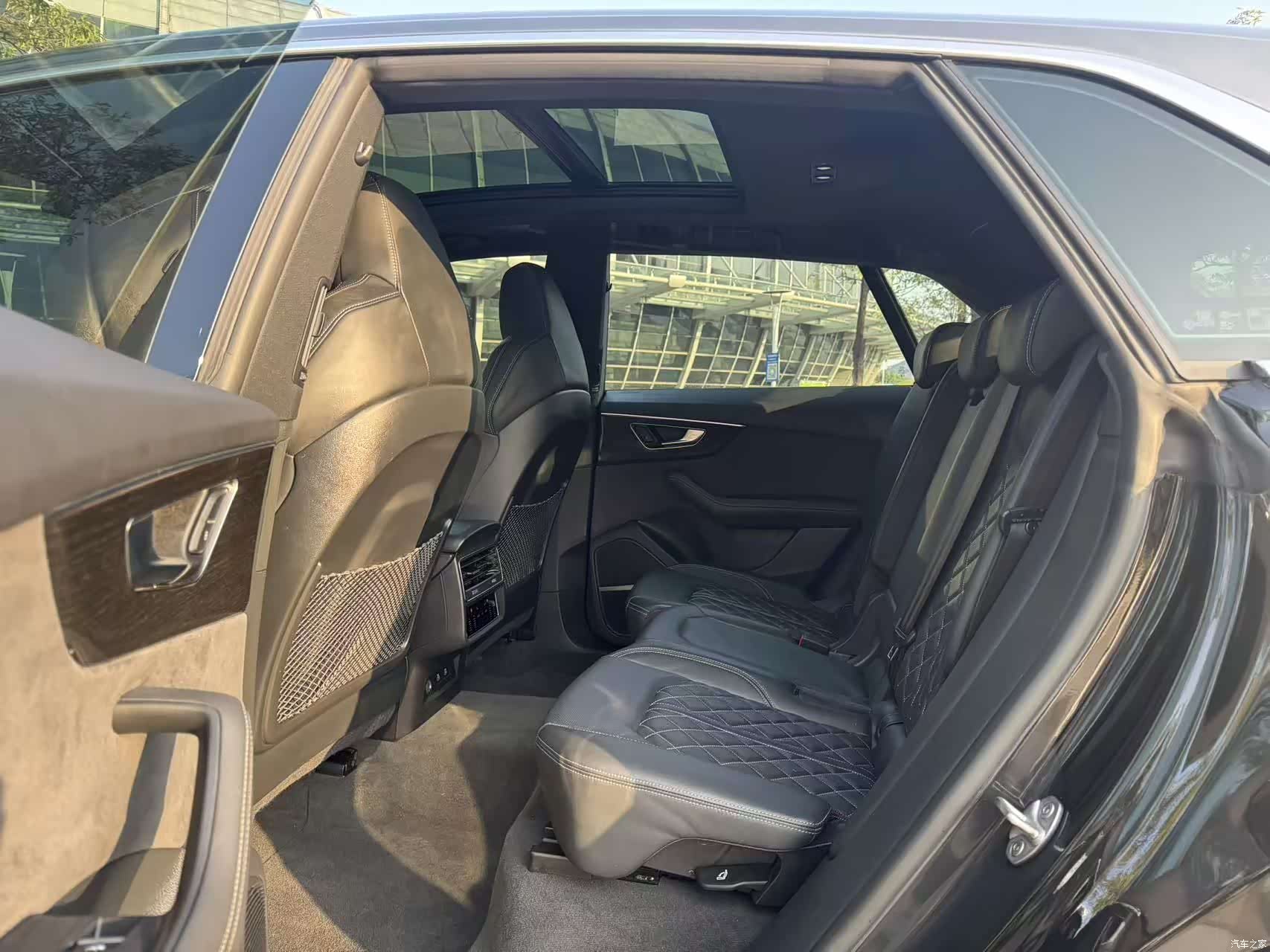 Audi Q8, 2024 7