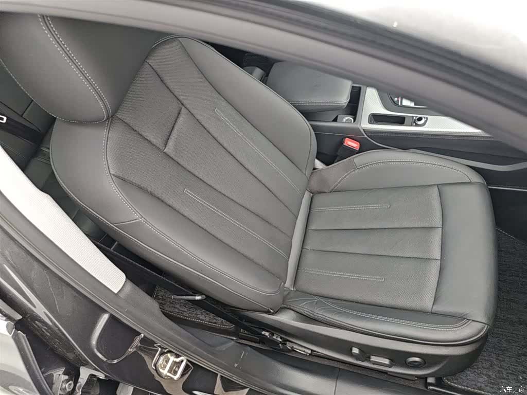 Audi A4L, 2021 25