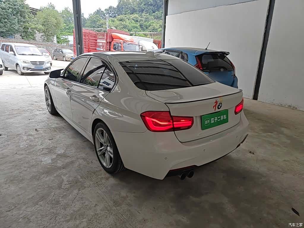 BMW 3 Series, 2018 все фото