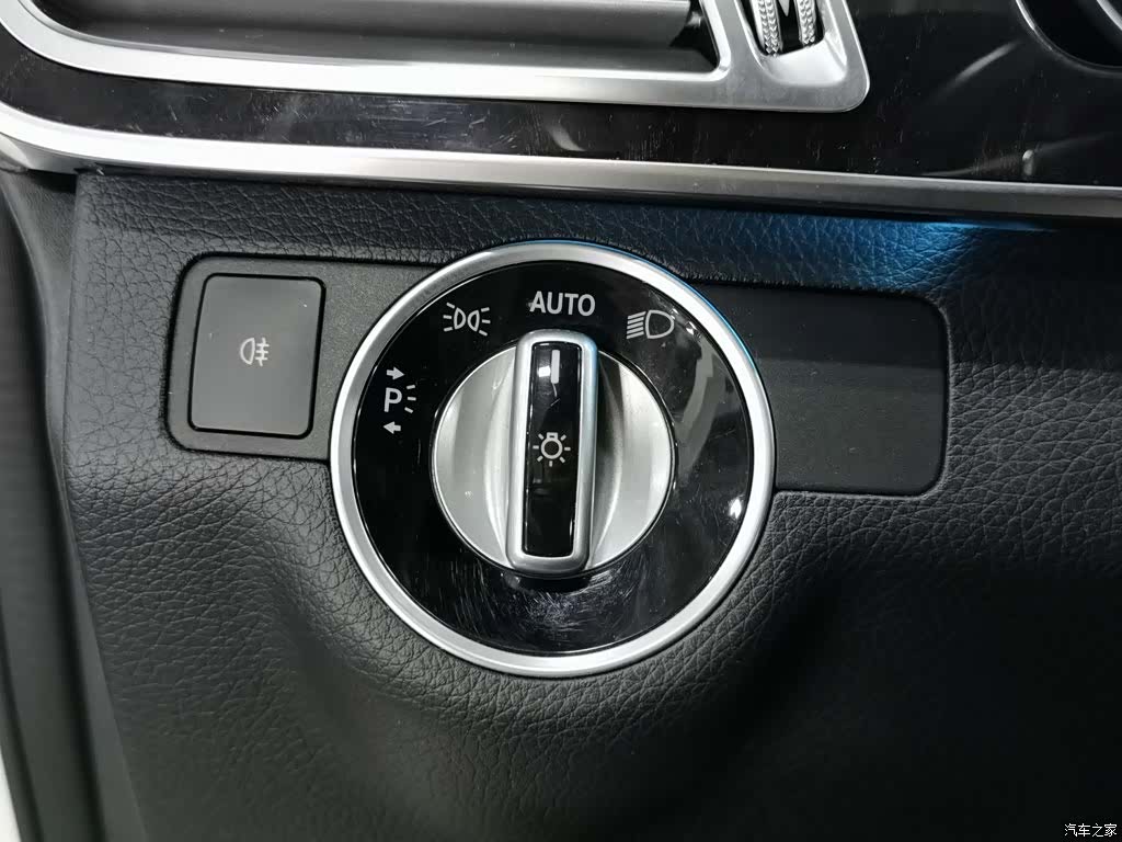 Mercedes-Benz E-Class, 2015 21
