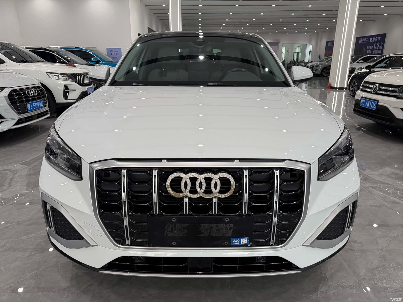 Audi Q2L, 2023 2