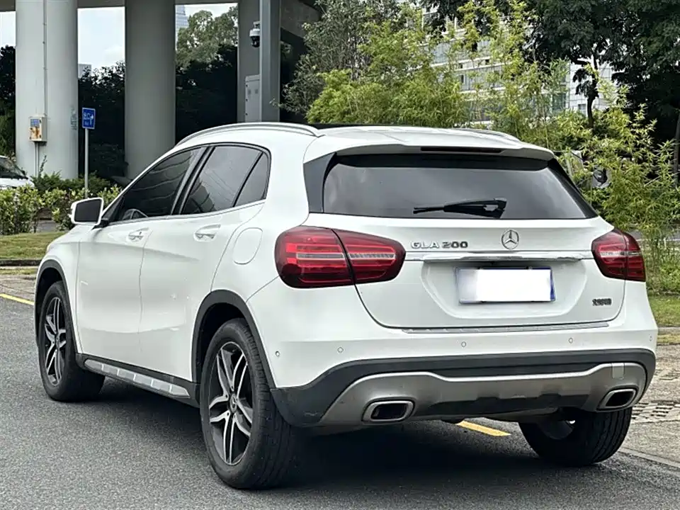 Mercedes-Benz GLA