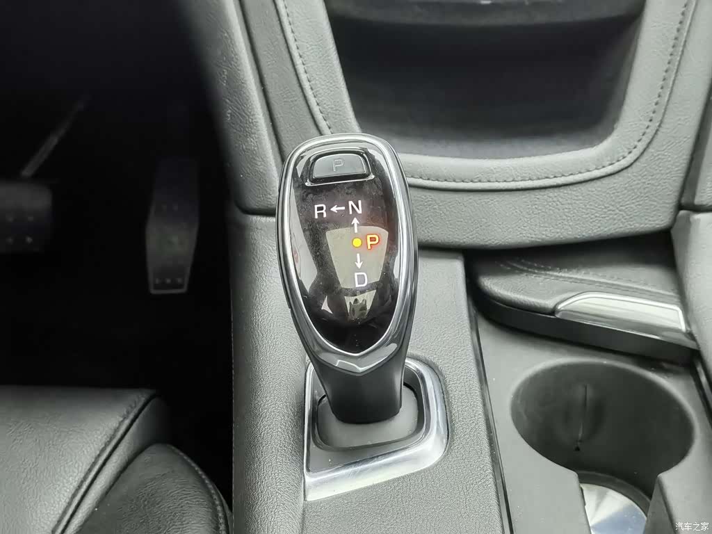 Cadillac XT5, 2018 13