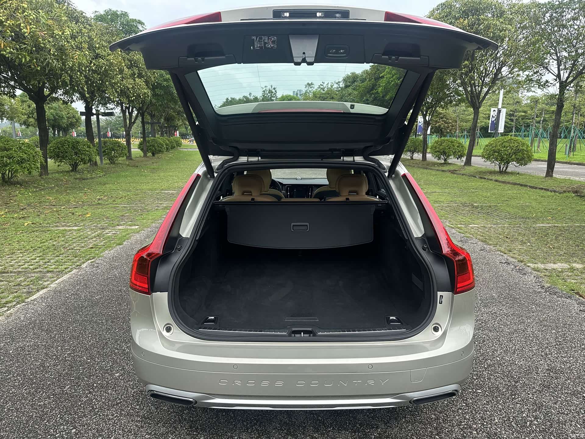 Volvo V90, 2019 18