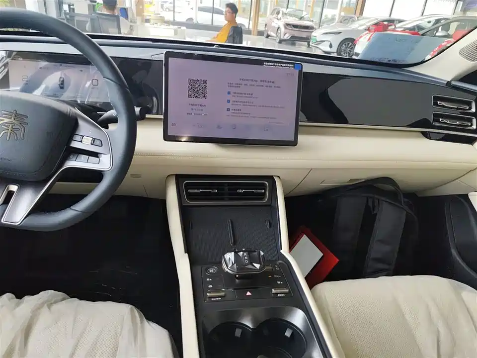 BYD Qin L