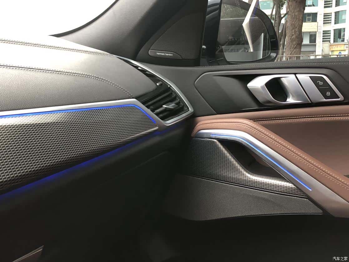 BMW X6, 2021 11