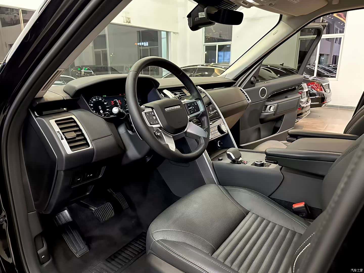 Land Rover Discovery, 2023 6