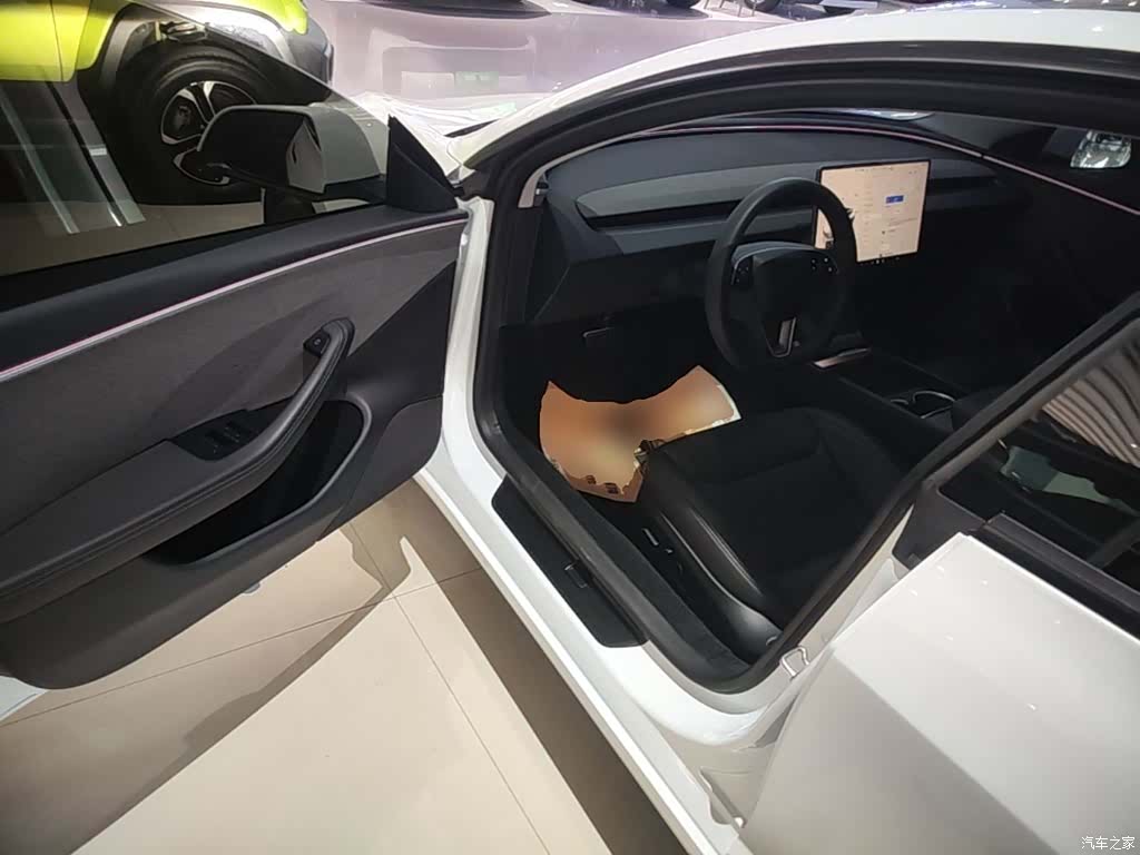 Tesla Model 3, 2024 16