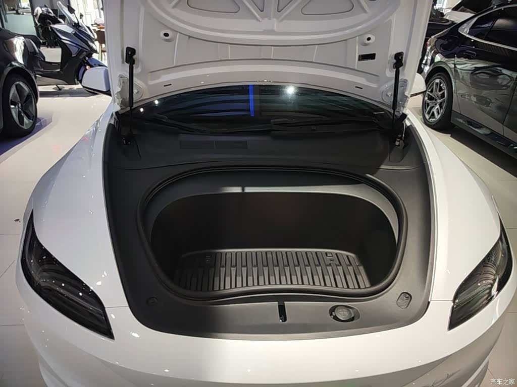 Tesla Model 3, 2024 20