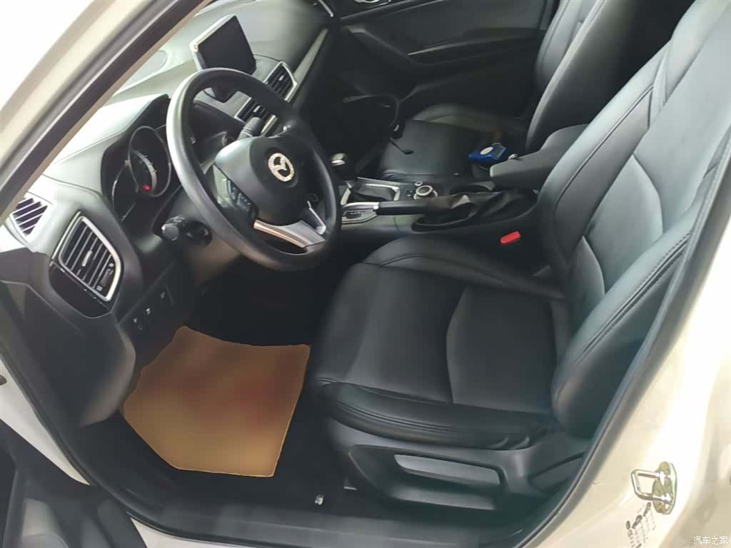 Mazda Mazda3, 2017 15