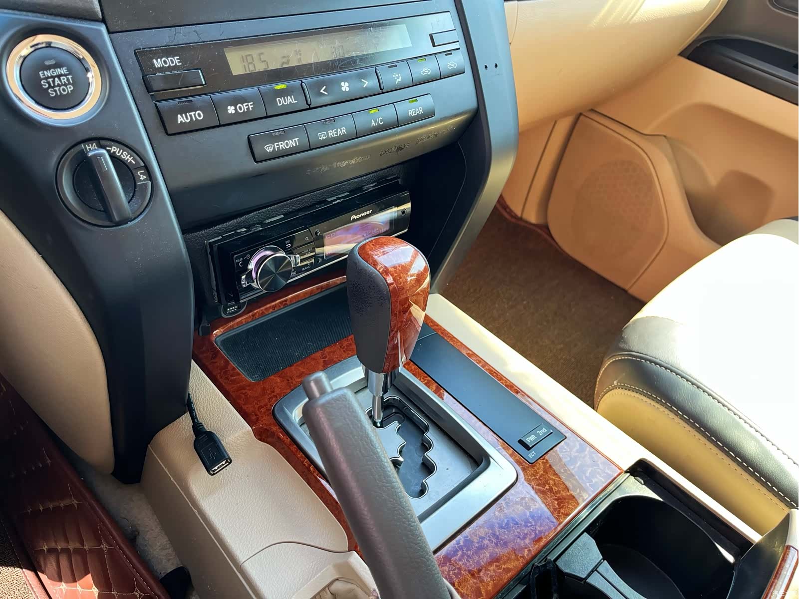 Toyota Land Cruiser, 2015 16