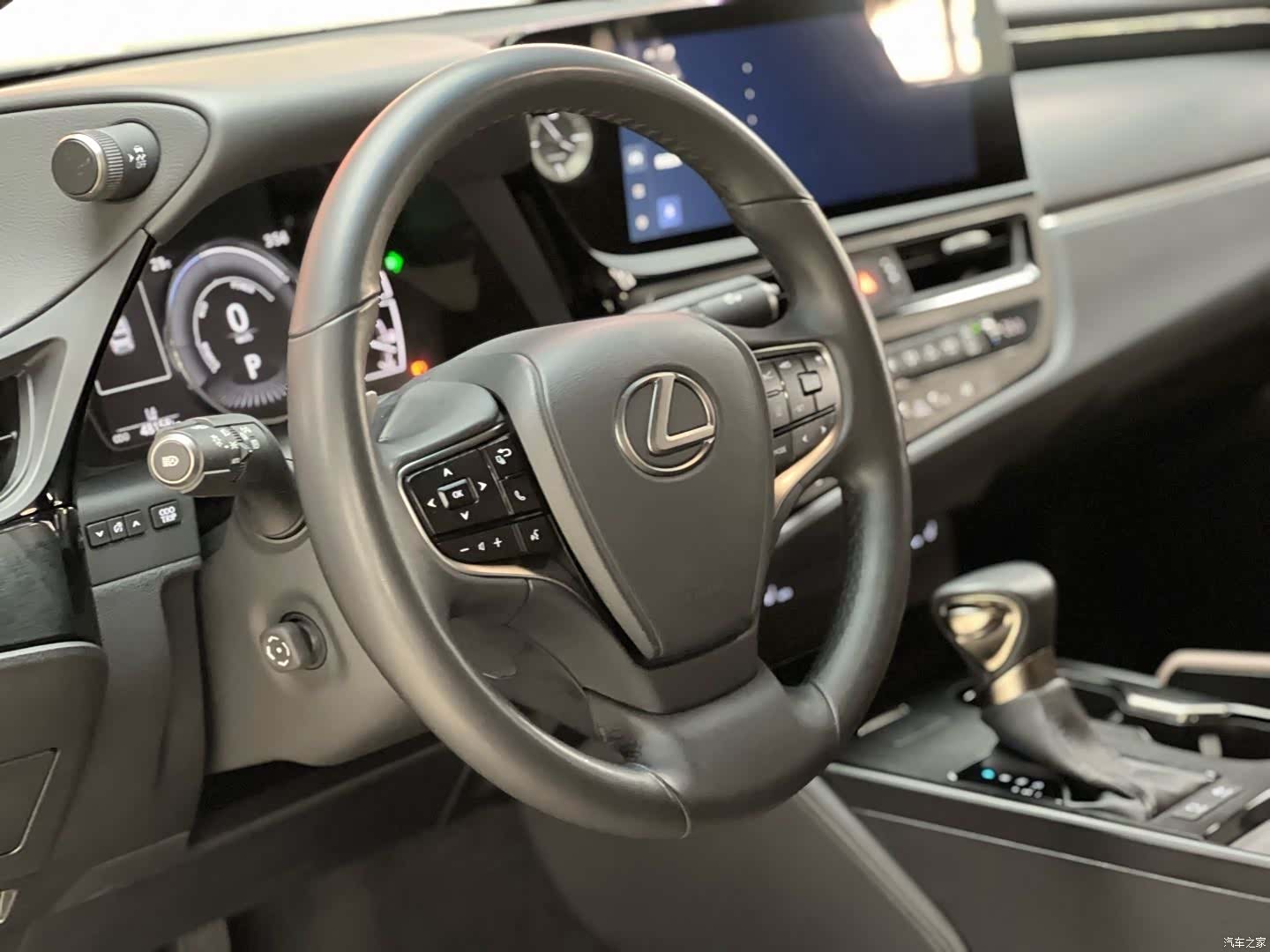 Lexus ES, 2023 7