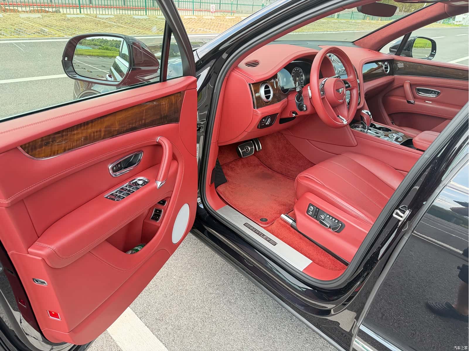 Bentley Bentayga, 2018 7