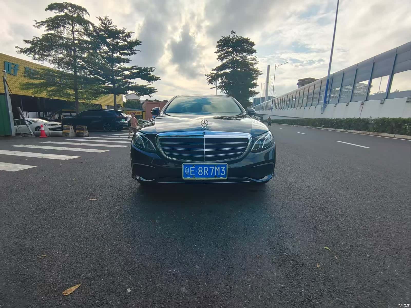 Mercedes-Benz E-Class, 2019 1
