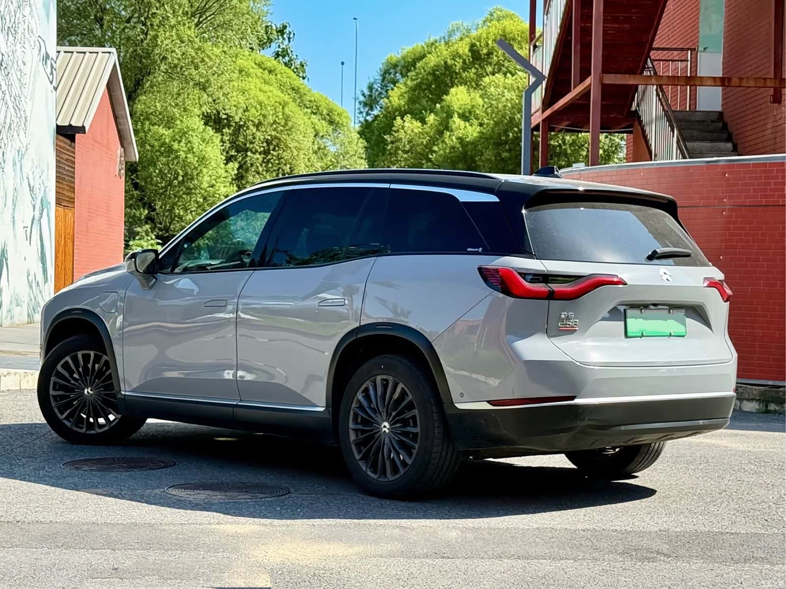 NIO ES8, 2021 7