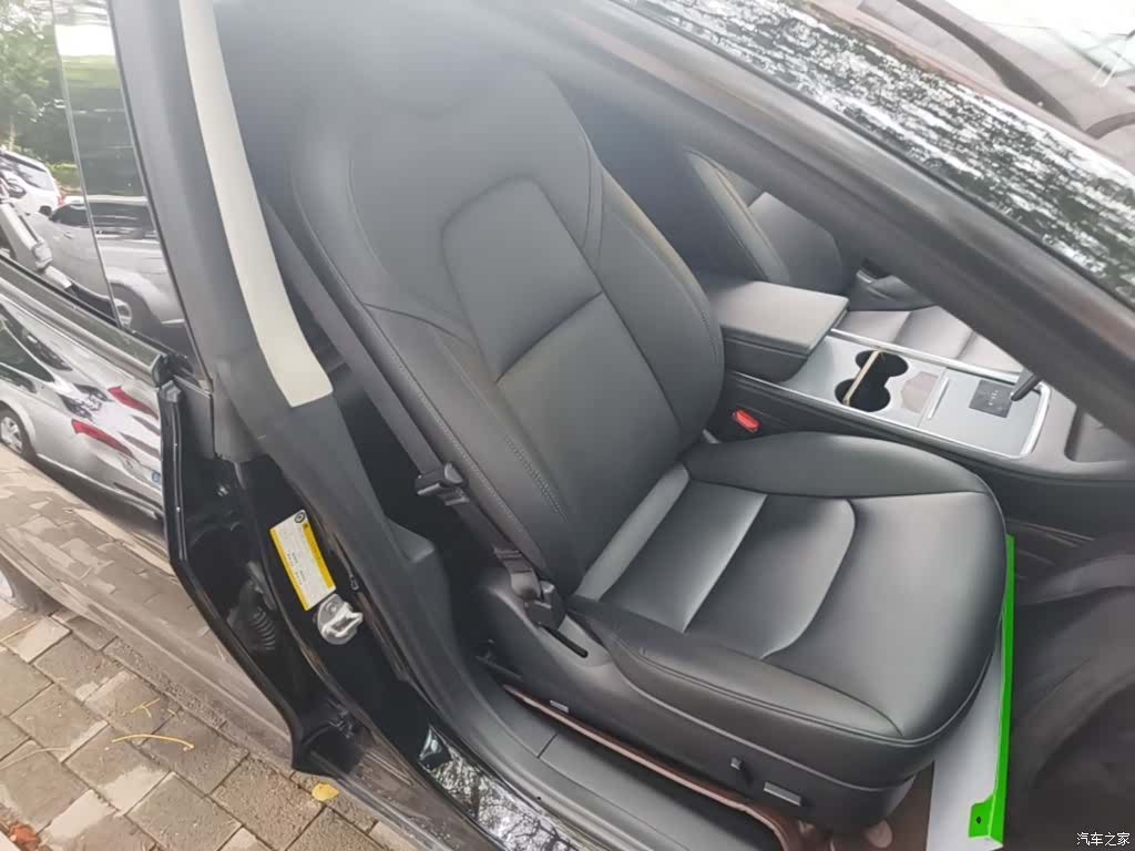 Tesla Model 3, 2022 25